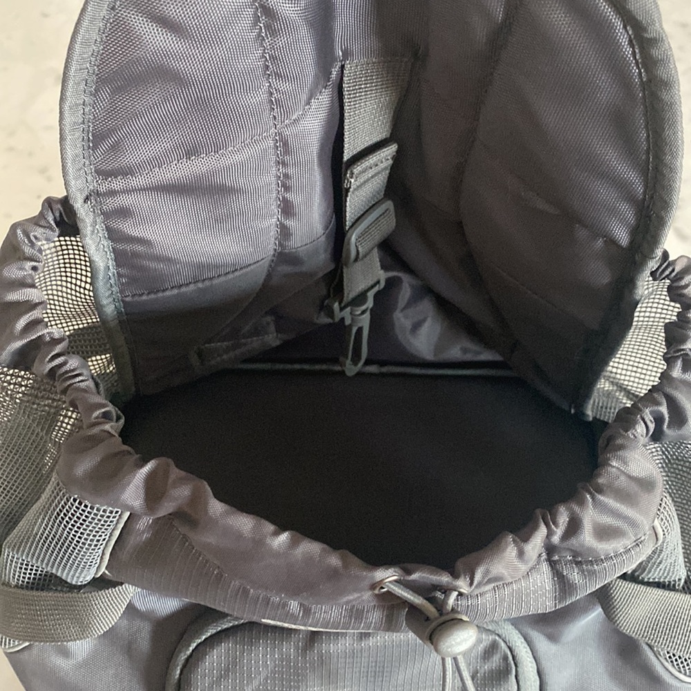 Pet (small) backpack - Picture 2 of 3